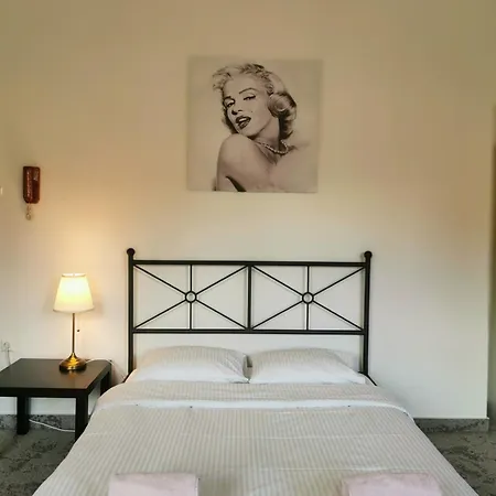 Daire Lovely Lili On A Terrace *